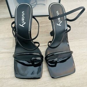 Vivianly Glossy Black Strappy Heels
